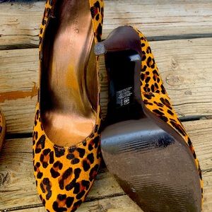 Vintage Nine West leopard print.  Size 8.